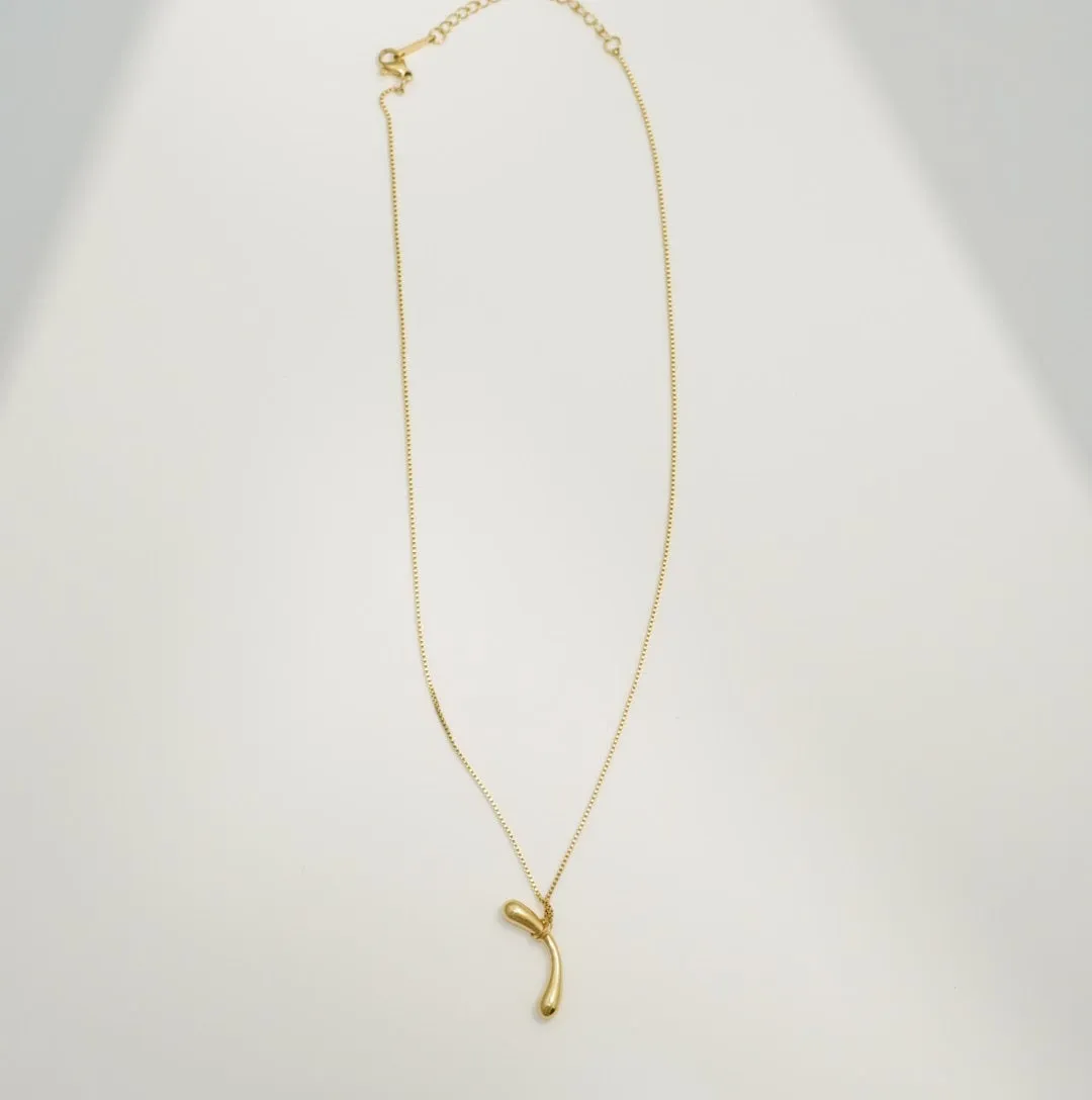 Bold 18K Gold Plated Dumble Pendant Necklace