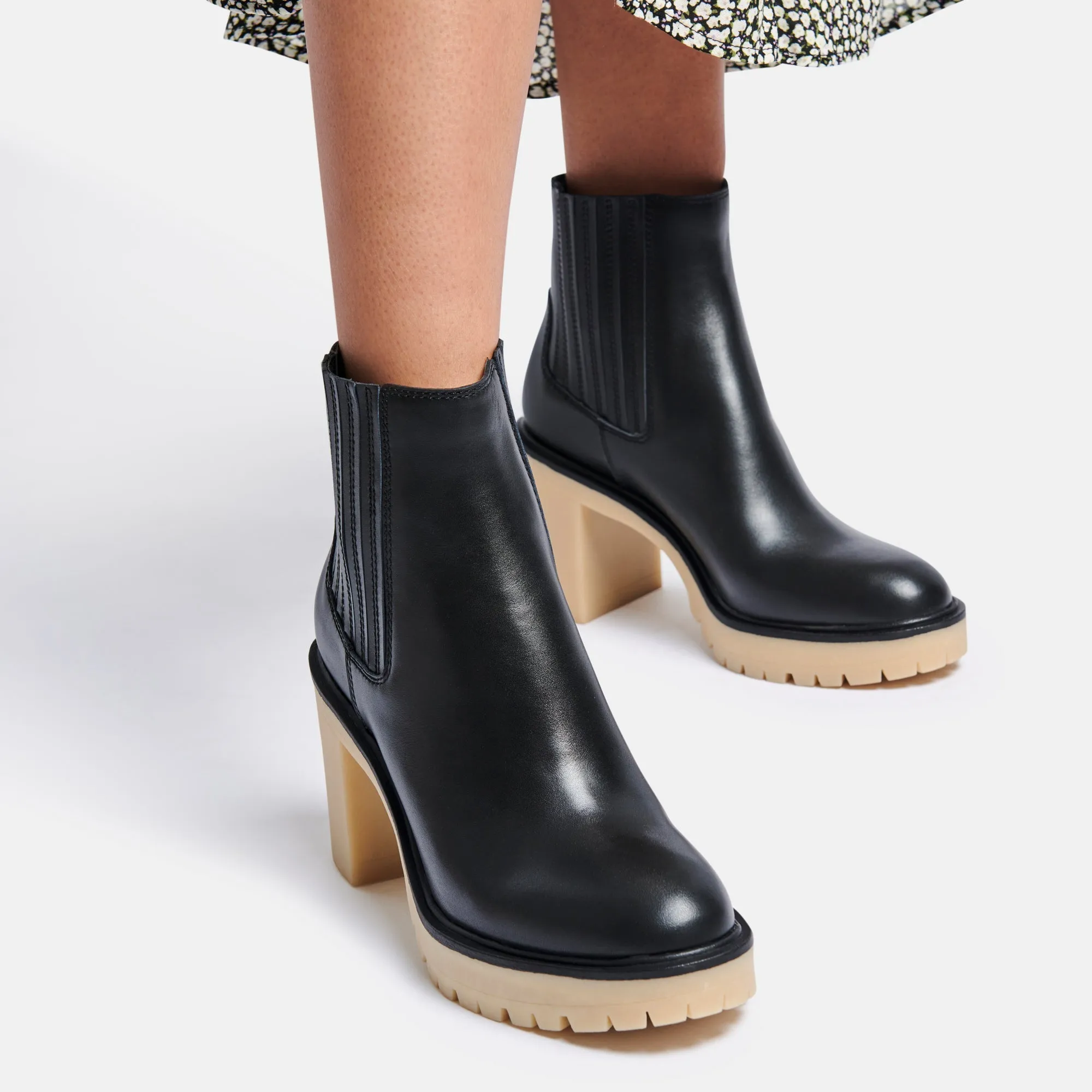 CASTER H2O BOOTIES IN BLACK LEATHER - re:vita