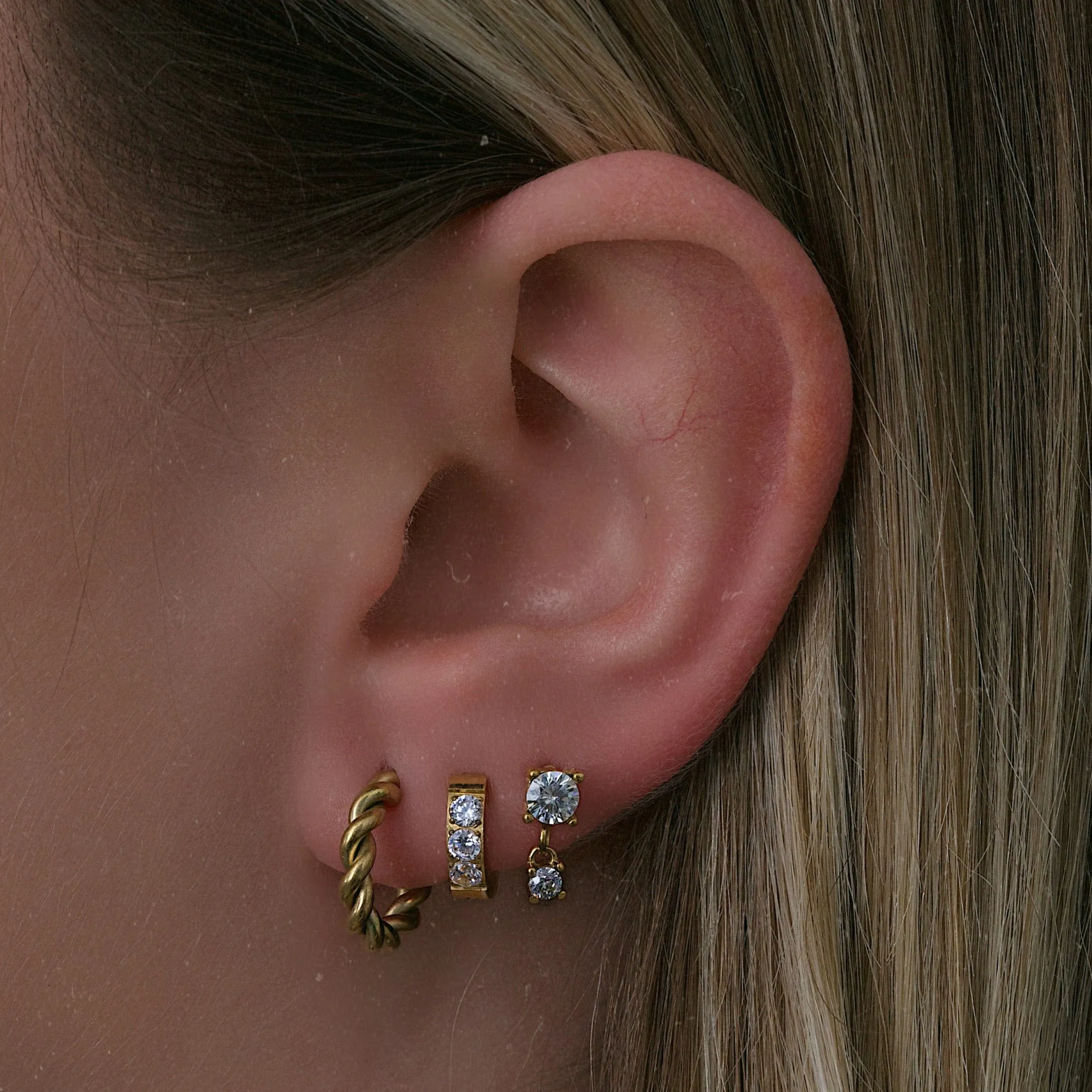 Daphne Hoop Earrings