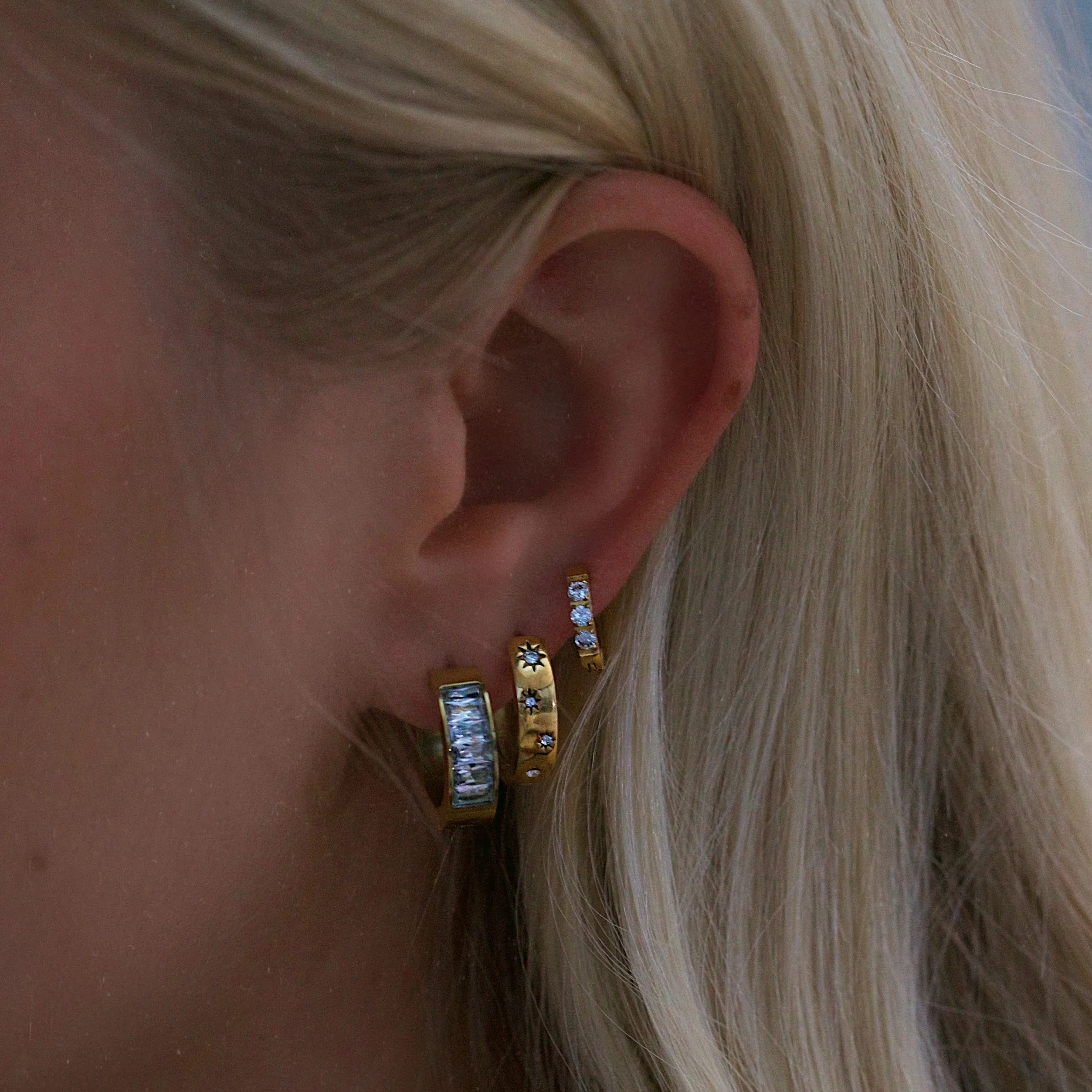 Daphne Hoop Earrings