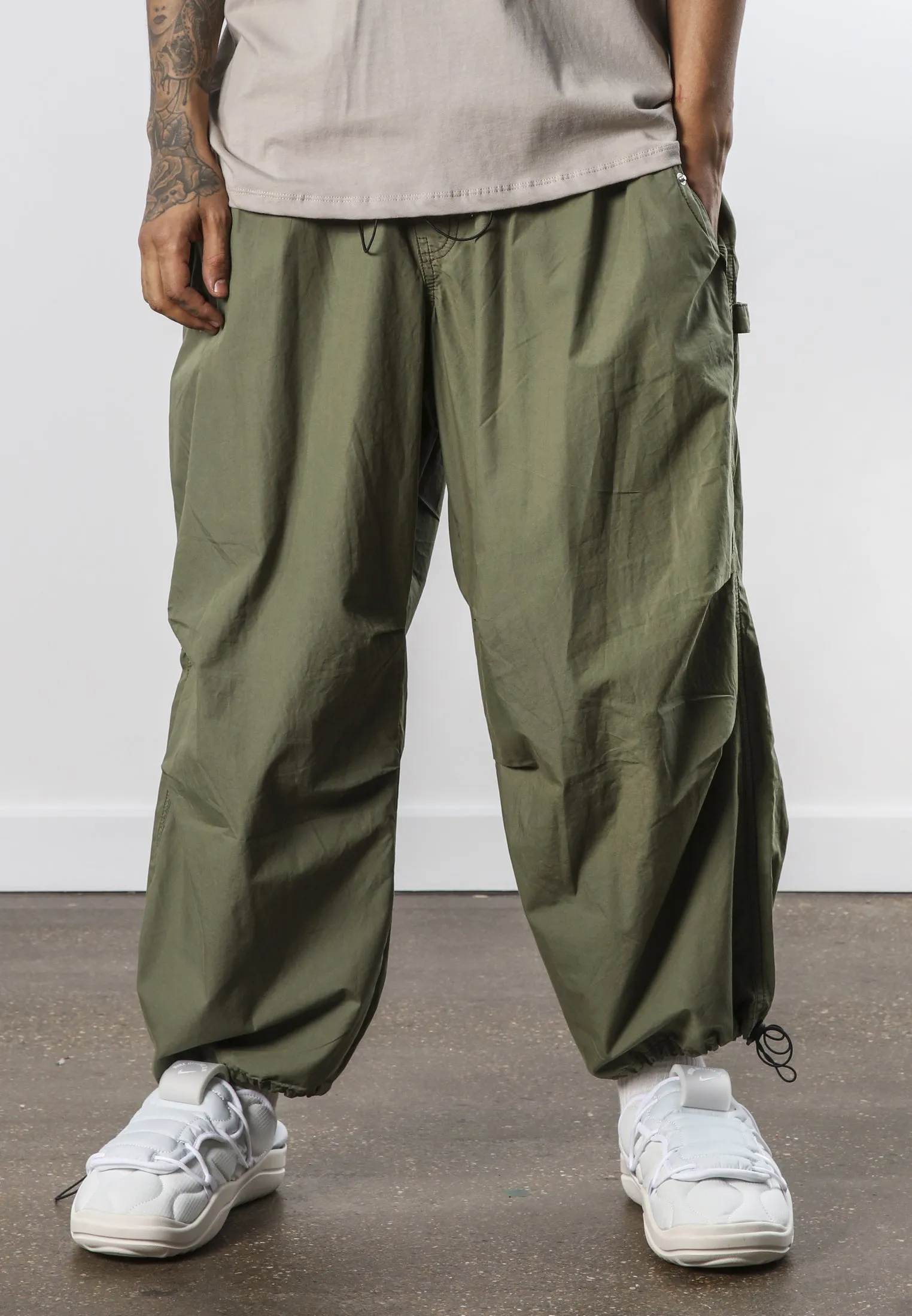 PARACHUTE PANTS KHAKI